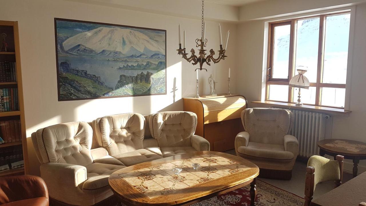 Holt Inn Flateyri Экстерьер фото