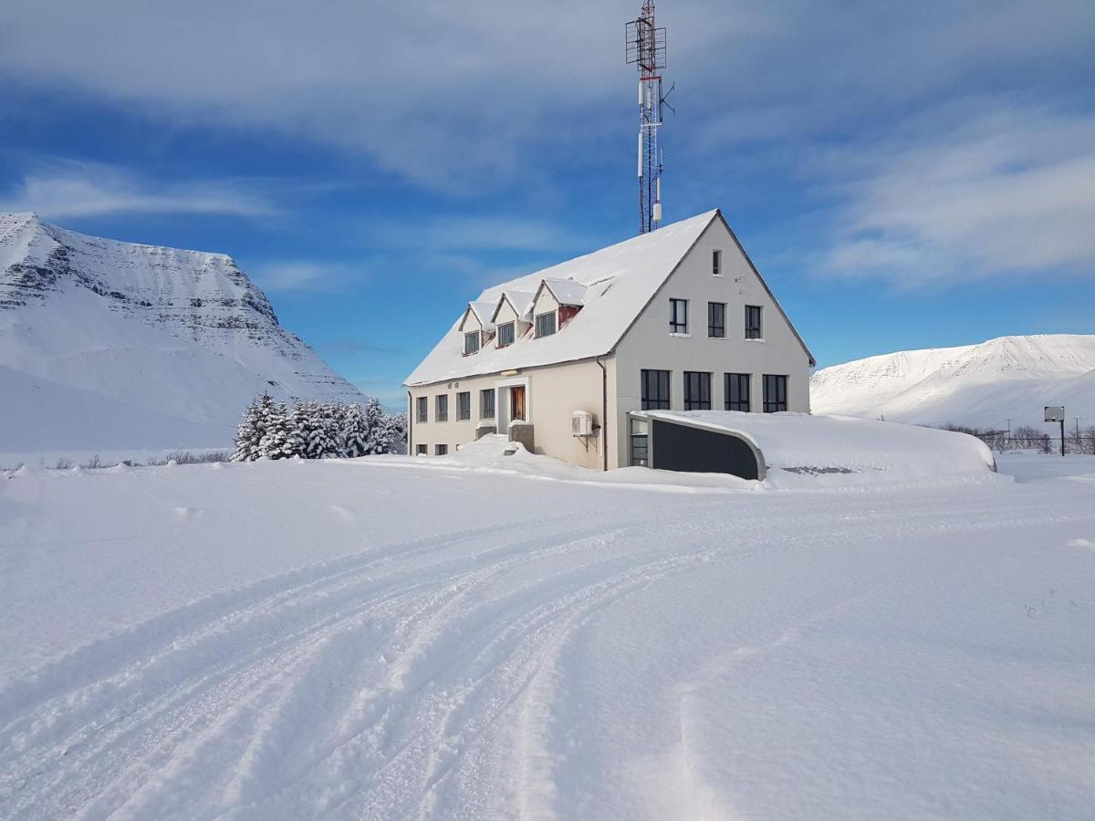 Holt Inn Flateyri Экстерьер фото