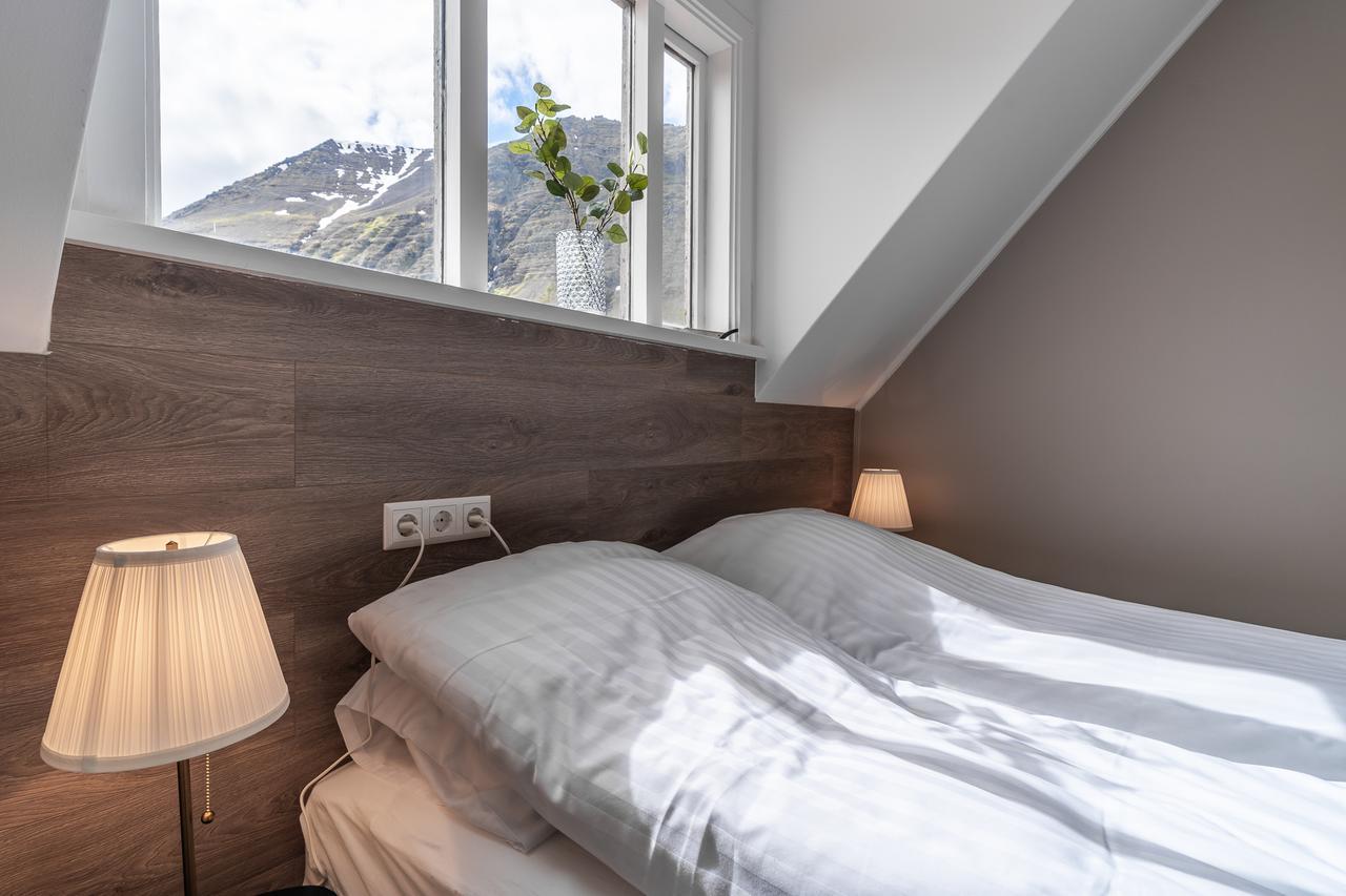 Holt Inn Flateyri Экстерьер фото
