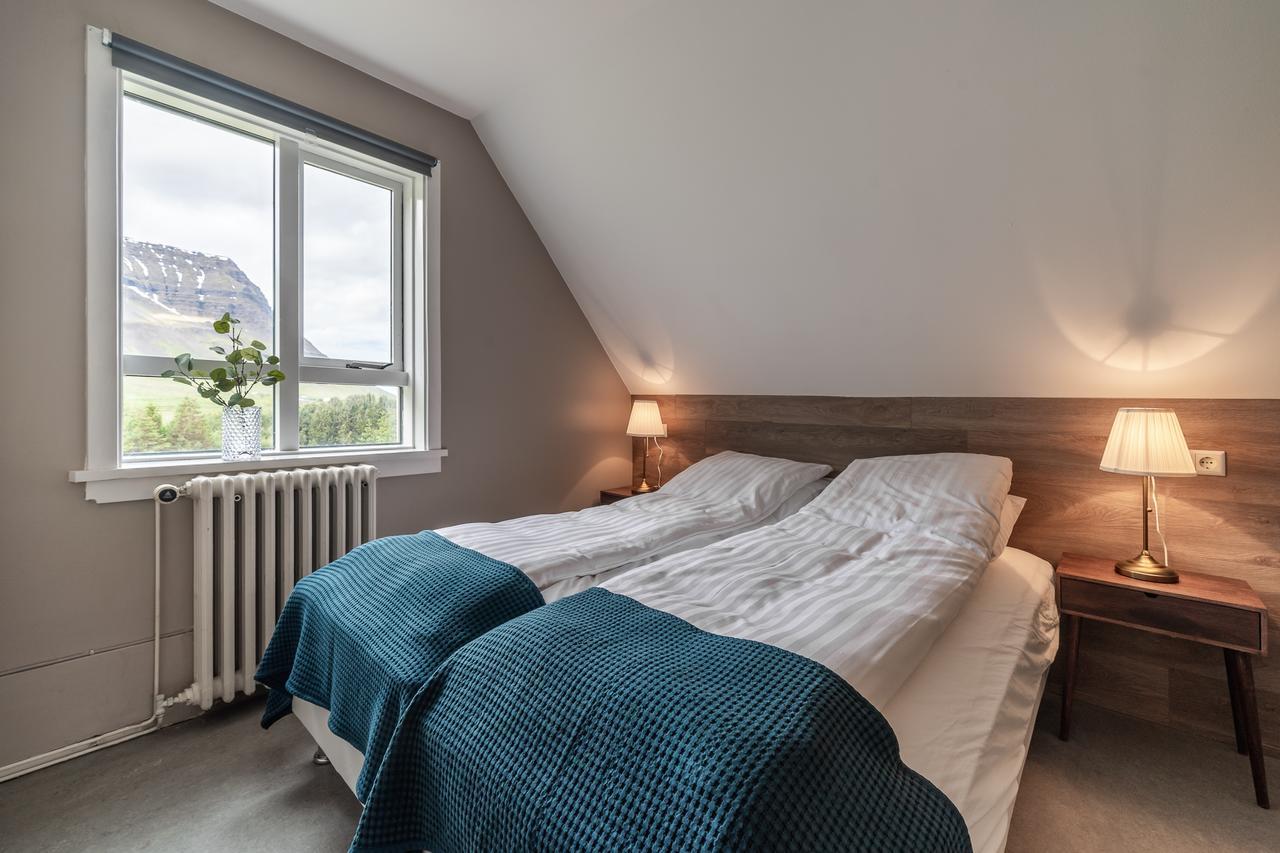 Holt Inn Flateyri Экстерьер фото